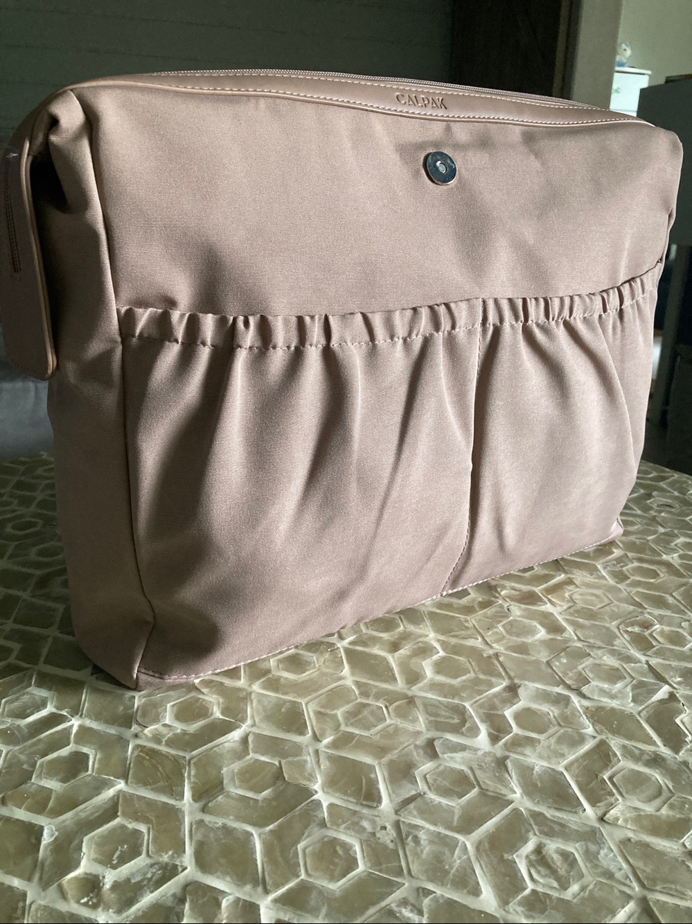 NEW! Removable 16" Laptop & Tablet Sleeve for Haven Laptop Tote Bag in ‘Taupe’ - Picture 12 of 12